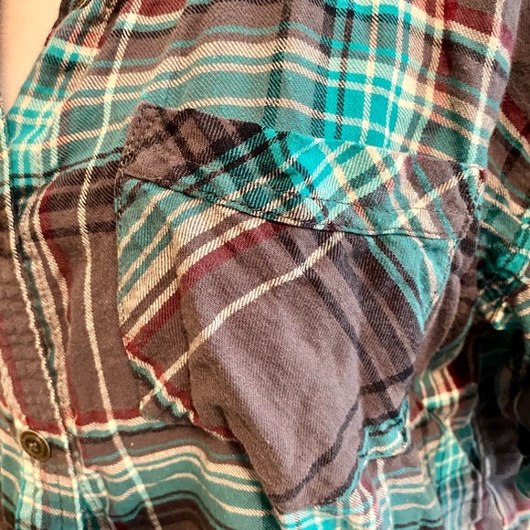 Women’s cropped flannel M - Picture 2 of 5